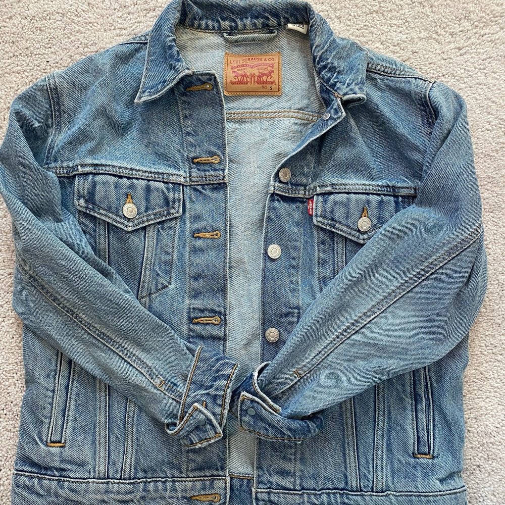 Levi Distressed Denim Jacket  Size Small